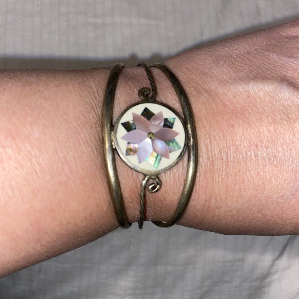 Alpaca Cuff Bracelet With Mother Of Pearl And Abalone On White Stone